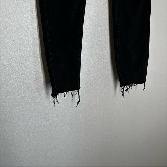 Judy Blue Lola Tapered Leg Black Jeans Distressed Knees Raw Hem Size 24 Women’s - Picture 3 of 11